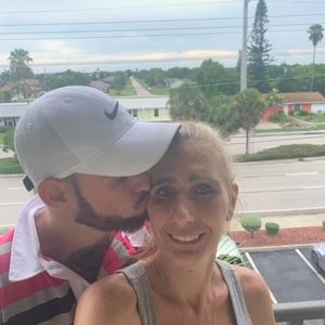 Meet your Posher, Devin